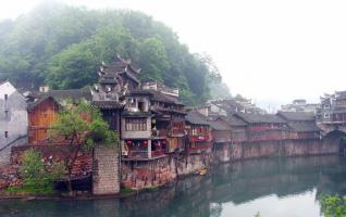 The Landscape of auspiciousness and beauty-Fenghuang 