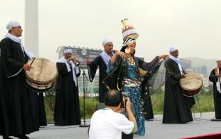 Wonderful Performances in Tianmen Mountain 