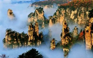 Zhangjiajie, Tianzishan autumn landscape picture 