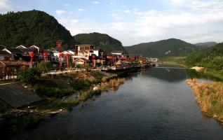 Zhangjiajie Wulingyuan Xibu Street Opens to Public 