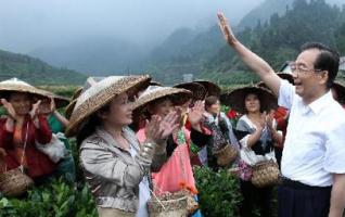 Premier Wen Makes Inspection Tour in Western Hunan 