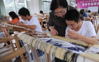 Cultural Heritage: China's Hunan Embroidery 