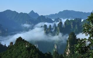 Zhangjiajie clouds landscape in the Wolongling rooftop 