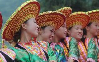 Yao People Grandly Celebrate Traditional Festival "Taoliaogui" 