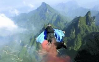 Julian Boulle Won 2012 Champion in Zhangjiajie Wing-suit Flying 