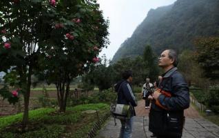 The 12th Cross-Strait Academic Seminar Guests Visited Zhangjiajie 