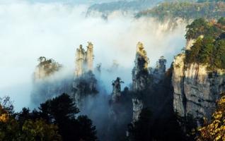 Beautiful Zhangjiajie Won the Award of “Top Ten Livable Place in China” 