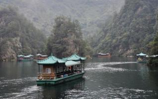 ZJJ BaoFeng Lake Received a High Record in Tourism 