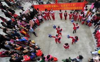 ZJJ Tianmen Primary School Loving Care in Spring 