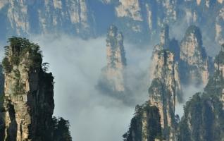 ZJJ Wulingyuan with a Beautiful Sea of Clouds 