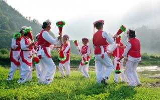 Battle Drum Dance of Bai Nationality in Zhangjiajie 