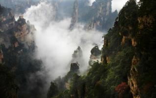 Preventing Measures are Set in Rainy Day in Zhangjiajie 