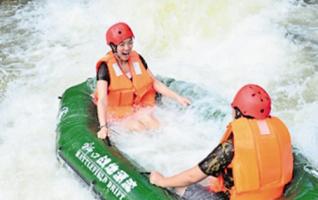 Hunan Opens Door to Themed Rafting Trips for Enthusiasts 