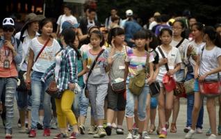 Students Overwhelmed Zhangjiajie the upcoming of Summer Vocation 