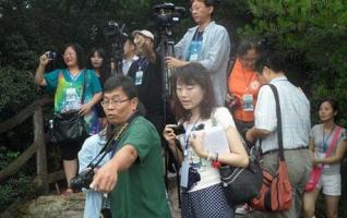 The 10 Journalists from Taiwan Strait Visit Hunan and Ended in Zhangjiajie 