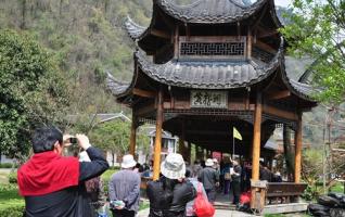 2014 Huanglong cave reception record opens a new stage during 30 years 