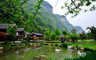 Tourists praised Zhangjiajie for the Fresh Oxygen Bar 