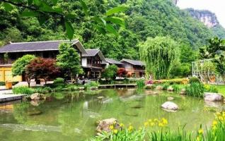 Zhangjiajie Huanglong Ecological Square shows a Wonderful spring View 