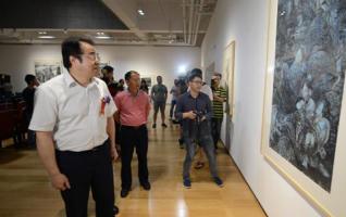 Chinese Paintings Exhibited to Present Mysterious Western Hunan 