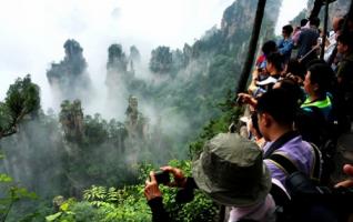 Zhangjiajie Wulingyuan shows Grandeur of Clouds Landscape after the Rain 