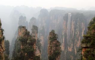 ZJJ Yellow Dragon Cave and Bailong Elevator’s Tour Becomes Popular 