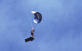 The Interview of ZJJ Tianmen mountain “Wingsuit Flying Carpet” challengers 