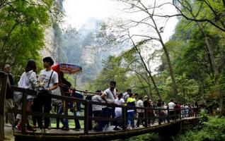 Zhangjiajie welcomes Tourism Boom During Golden Week 