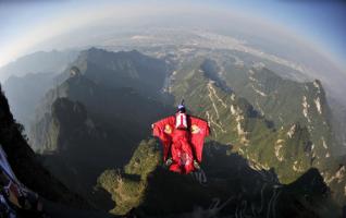 Wingsuit Flights to Kick off in China's Tianmenshan 