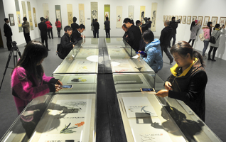 Qi Baishi’s Grass and Insect Paintings Exhibited in Hunan 