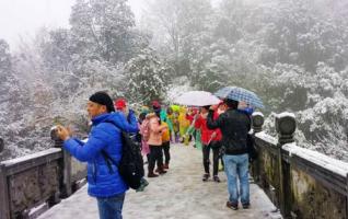 The World Natural Heritage Zhangjiajie Enchanting first snow in winter 