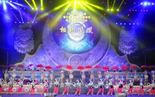 5th China (Fenghuang) Miao Costume & Ornaments Festival Opens 