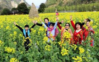 ZJJ Huanglong scenic area culture landscape attracted South Korean tourists 