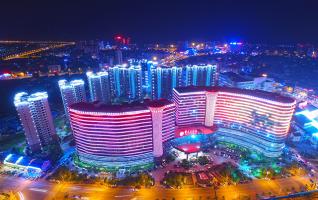 Marvelous Night View of Zhangjiajie city 