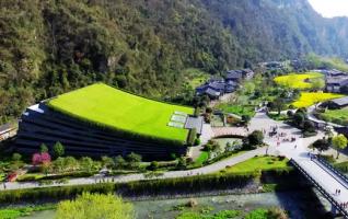 Hallelujah concert hall roof's Parkour Stage was praised by tourists