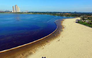 China’s Largest Artificial Lake Beach Opens in Changsha