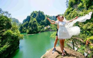 Zhangjiajie was selected in China's Top-ten love scenic spots