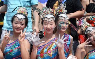 Zhangjiajie folk cultural activities staged touching mud festival