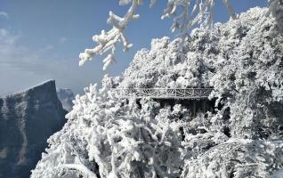 Snowy ZJJ Tianmen Mountain: A Winter Fairyland