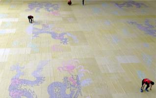 Hunan Young Man Creates World’s Largest Finger Painting