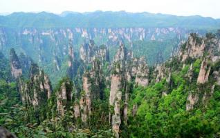 Zhangjiajie Listed among China’s Top 10 Most Popular Scenic Spots