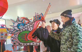 Dragon Lantern Making for Spring Festival