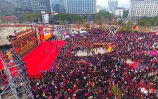 2019 Zhangjiajie 300,000 people are carnival in Lantern Festival